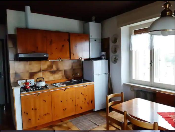 Warm, Nice & Amazing Lake-View Apartment San Zeno di Montagna Luaran gambar